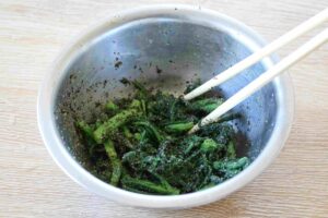 春菊のごま和え