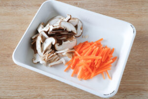 しいたけとにんじんのきんぴら