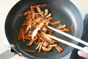 しいたけとにんじんのきんぴら